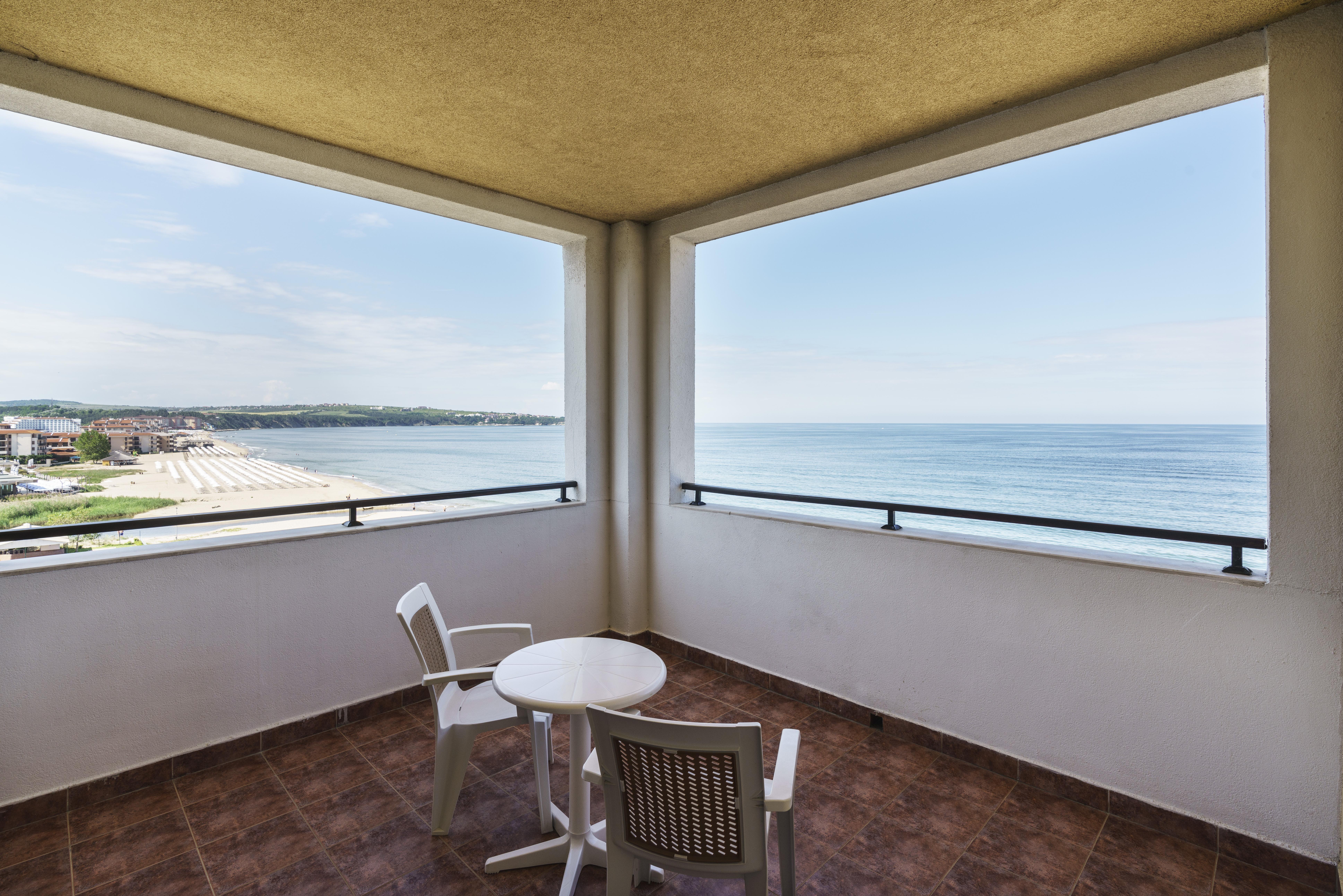 Alua Helios Bay Hotel Obzor Exterior photo